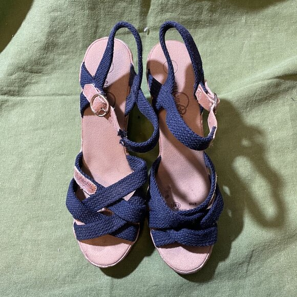 80s Vintage HighLights Blue Strappy Wedge Sandals with Rubber Sole Size 8 - Picture 3 of 10